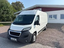 Vit Begagnad 2018 Peugeot Boxer Van | 179 000 kr