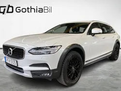 Vit Begagnad 2018 Volvo V90 CC Momentum Kombi | 234 900 kr (Marknadspris)