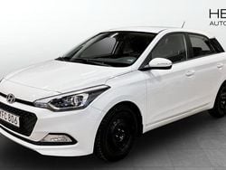 Vit Begagnad 2016 Hyundai i20 Halvkombi | 99 900 kr (Marknadspris)