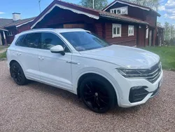 Vit Begagnad 2018 VW Touareg SUV | 469 000 kr (Lite dyr)