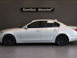 Ljusgrå Begagnad 2004 BMW 545 Sedan | 69 900 kr