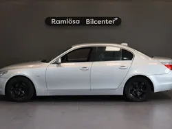 Ljusgrå Begagnad 2004 BMW 545 Sedan | 74 900 kr