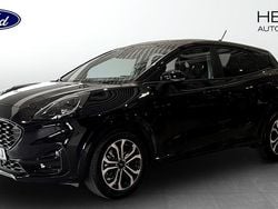 Svart (black) Begagnad 2022 Ford Puma Gen-E ST-Line Halvkombi | 219 900 kr (Marknadspris)