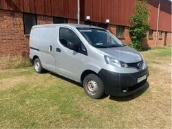 Silver Begagnad 2011 Nissan NV200 Van | 38 000 kr (Marknadspris)