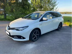 Vit Begagnad 2018 Toyota Auris Touring Sports Comfort Kombi | 179 900 kr (Marknadspris)