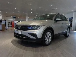 Silver Begagnad 2024 VW Tiguan SUV | 319 000 kr (Bra pris)