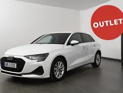 Vit Ny 2024 Audi A3 Sportback Proline Halvkombi | 309 500 kr (Bra pris)