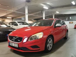 Röd Begagnad 2012 Volvo V60 R-Design Kombi | 94 990 kr (Marknadspris)