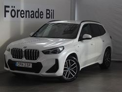 Vit Begagnad 2025 BMW X1 M Sport SUV | 549 000 kr (Marknadspris)