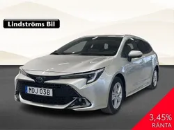 Silver Begagnad 2023 Toyota Corolla Executive Kombi | 329 000 kr (Marknadspris)