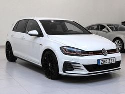 Vit Begagnad 2017 VW Golf VII GTI Halvkombi | 239 900 kr (Marknadspris)