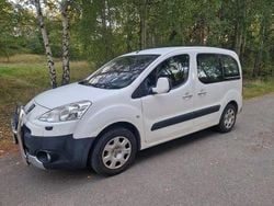 Vit Begagnad 2010 Peugeot Partner Tepee Minibuss | 29 000 kr (Dyr)
