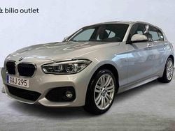 Silver Begagnad 2017 BMW 118 Halvkombi | 154 900 kr (Marknadspris)