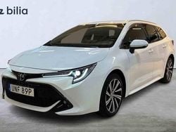 Vit Begagnad 2022 Toyota Corolla Kombi | 279 900 kr