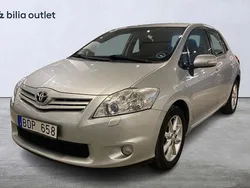 Silver Begagnad 2009 Toyota Auris Halvkombi | 50 000 kr (Superpris)