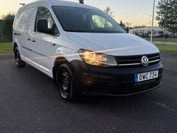 Vit Begagnad 2017 VW Caddy Maxi Minibuss | 89 900 kr (Bra pris)