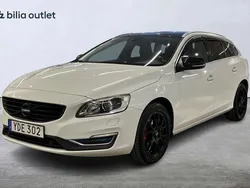 Vit Begagnad 2016 Volvo V60 Summum Kombi | 139 000 kr (Marknadspris)