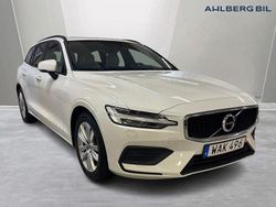Vit Begagnad 2018 Volvo V60 Momentum Kombi | 254 500 kr (Dyr)