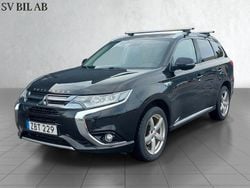 Svart Begagnad 2017 Mitsubishi Outlander P-HEV SUV | 159 900 kr (Bra pris)