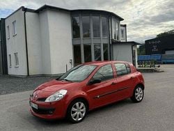 Röd Begagnad 2008 Renault Clio R.S. Halvkombi | 27 000 kr (Lite dyr)