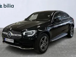 Svart Begagnad 2022 Mercedes GLC200 AMG line SUV | 489 000 kr