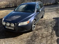 Blå Begagnad 2011 Volvo V70 Kinetic Kombi | 49 000 kr (Marknadspris)