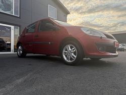 Röd Begagnad 2006 Renault Clio R.S. Halvkombi | 27 500 kr (Lite dyr)