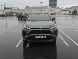 Grå Begagnad 2023 Toyota RAV4 Hybrid Sport SUV | 465 000 kr (Bra pris)