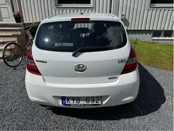 Vit Begagnad 2011 Hyundai i20 Select Halvkombi | 35 000 kr (Marknadspris)