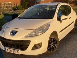 Vit Begagnad 2010 Peugeot 207 Halvkombi | 26 000 kr