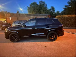 Svart Begagnad 2025 VW Tiguan R-line SUV | 539 999 kr