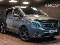 Grå Begagnad 2023 Mercedes Vito Minibuss | 519 500 kr