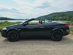 Svart Begagnad 2005 Renault Mégane Cabriolet Cab | 34 990 kr (Marknadspris)