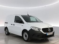 Vit Begagnad 2023 Mercedes eCitan Van | 369 000 kr
