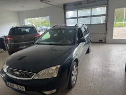 Mörkblå Begagnad 2005 Ford Mondeo Kombi | 22 900 kr (Marknadspris)