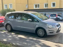 Grå Begagnad 2012 Ford S-MAX Business Edition Minibuss | 30 000 kr (Bra pris)
