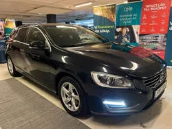 Svart Begagnad 2014 Volvo V60 Momentum Kombi | 129 900 kr (Marknadspris)