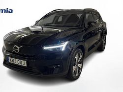 Svart Begagnad 2022 Volvo XC40 Plus SUV | 339 900 kr