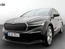 Svart Begagnad 2023 Skoda Enyaq iV SUV | 424 900 kr (Marknadspris)