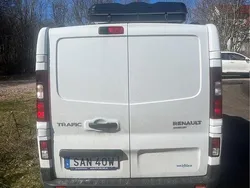 Vit Begagnad 2023 Renault Trafic Van | 50 000 kr