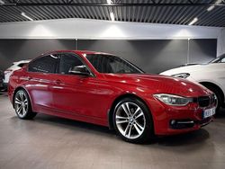 Röd Begagnad 2012 BMW 328 Sedan | 134 900 kr (Marknadspris)