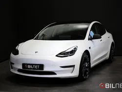 Vit Begagnad 2021 Tesla Model 3 Performance Sedan | 349 900 kr (Lite dyr)