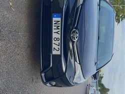 Svart Begagnad 2016 Toyota Avensis Active Kombi | 140 000 kr (Superpris)