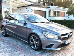 Mörkgrå (grå) Begagnad 2016 Mercedes CLA220 Shooting Brake Kombi | 149 900 kr (Marknadspris)