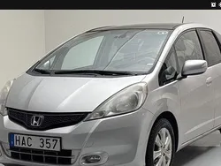 Silver Begagnad 2013 Honda Jazz Halvkombi | 77 000 kr (Bra pris)