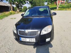 Svart Begagnad 2009 Skoda Fabia Ambiente Halvkombi | 24 000 kr (Marknadspris)