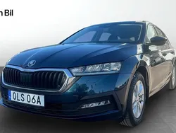 Blå Begagnad 2023 Skoda Octavia Ambition Kombi | 269 900 kr (Marknadspris)