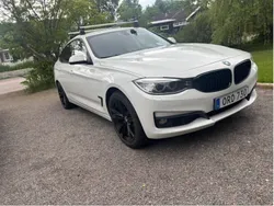 Vit Begagnad 2014 BMW 318 Gran Turismo Halvkombi | 110 000 kr (Marknadspris)