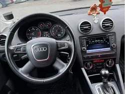 Svart Begagnad 2013 Audi A3 Sportback Attraction Halvkombi | 114 900 kr (Marknadspris)