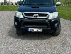 Svart Begagnad 2010 Toyota HiLux Pickup | 160 000 kr (Marknadspris)